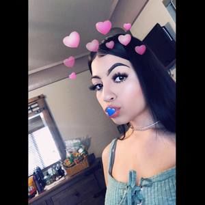 Meet your Posher, Yadira